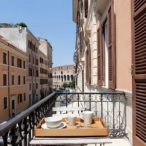 Bed & Breakfast Santi Quattro Al Colosseo, Roma